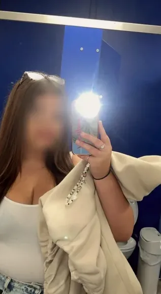 Antonia, 18 años